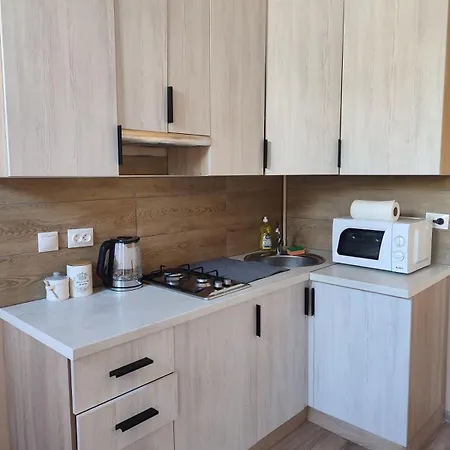 Smart 5 хв до вокзалу Apartment